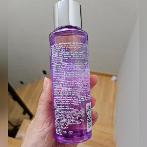 Clinique Take the Day off Makeup Remoger - Picture 2 of 3